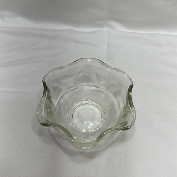 Glass bowl - Picture 3 of 5